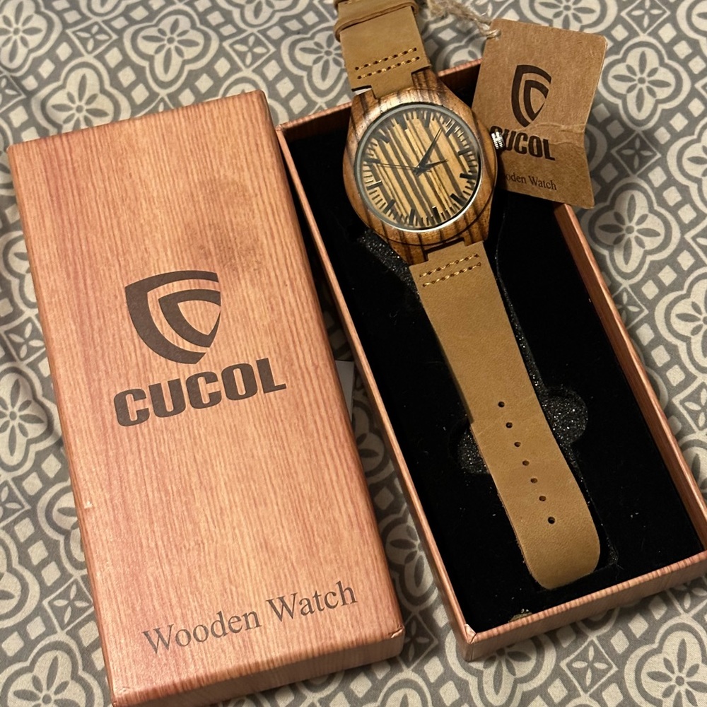 NWT Cucol wood watch